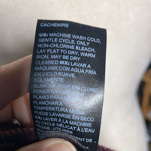 White House Black Market Elegant Plum Colored V-Neck Sweater (Size: XXS) - Picture 12 of 14